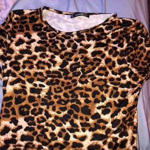 Romwe Cropped Cheetah Shirt